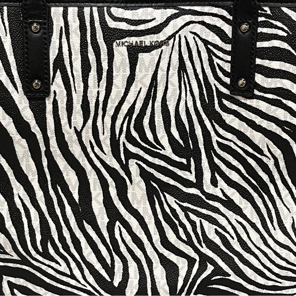 MICHAEL KORS Carter Large Open Tote Bright White/Multi/ Zebra Print - One Size
